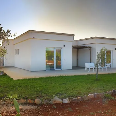 Allu Ruvezzu 2.0 3* Torre Mozza